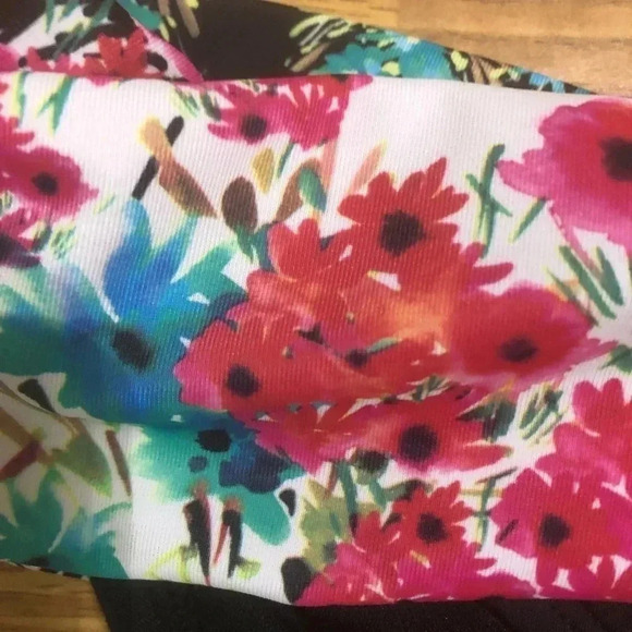 Kenneth Cole Reaction Swimsuit 2 Pc Size Small - Picture 5 of 12